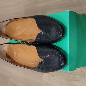 J. Renee shoe, like New. Wore once . Come with box